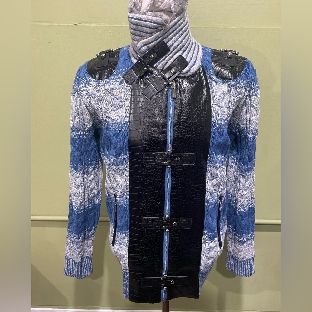 Barabas sweater blue Shawneck faux fur snap button front